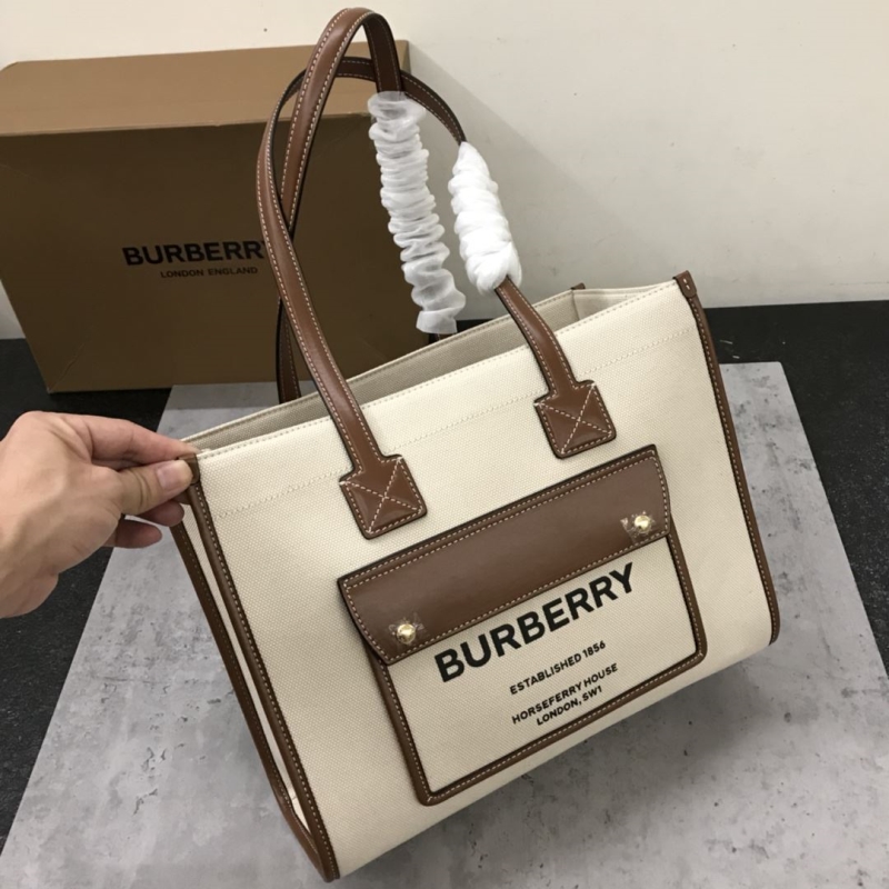 B**rry shopping bags